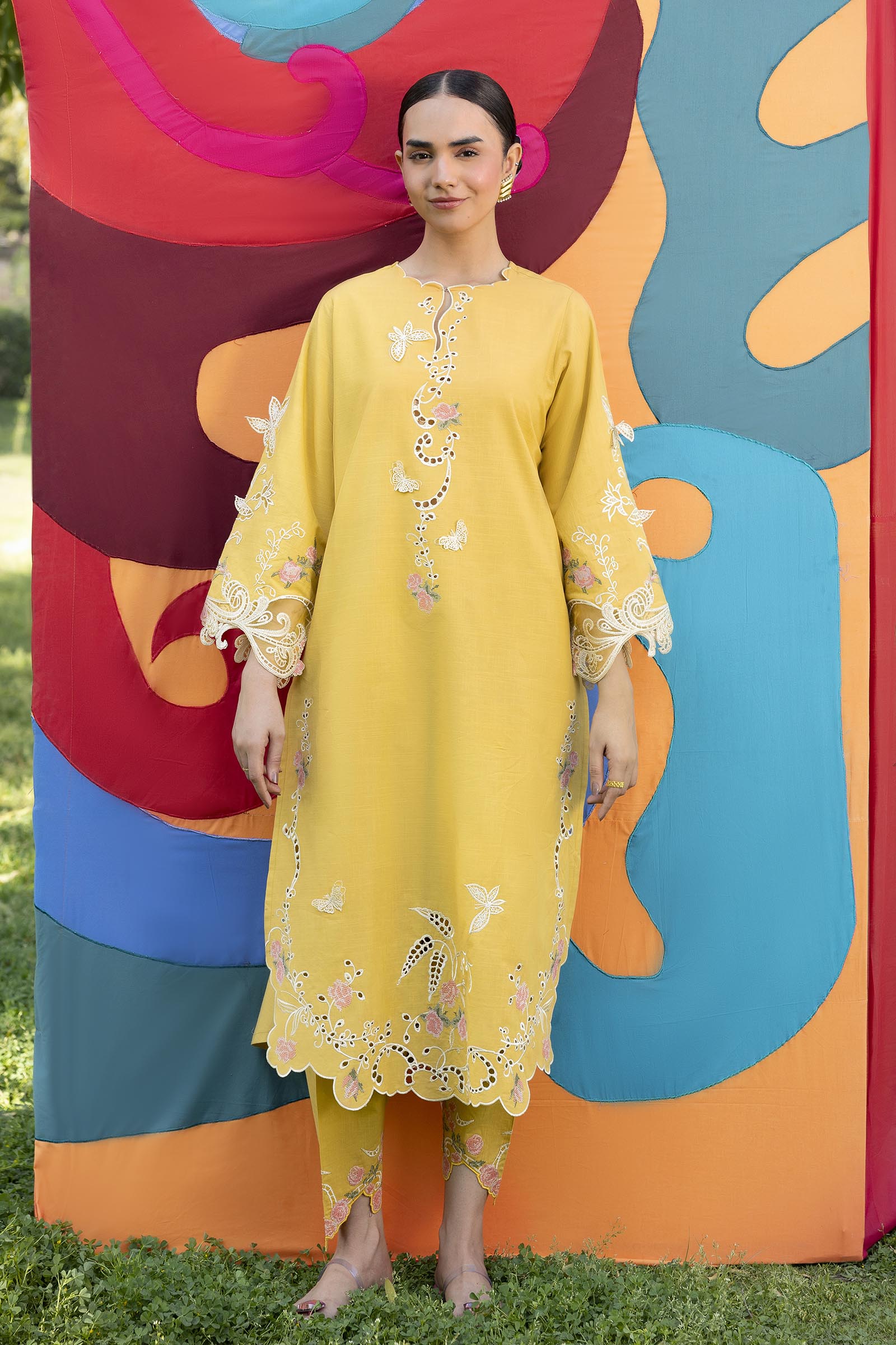 Lawn Yellow Stitched Suit - Sana Safinaz – Janan