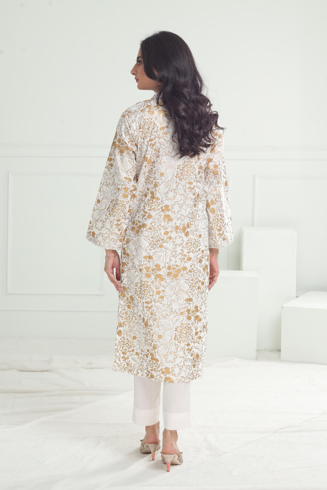 Khaddar White Kurti - Limelight