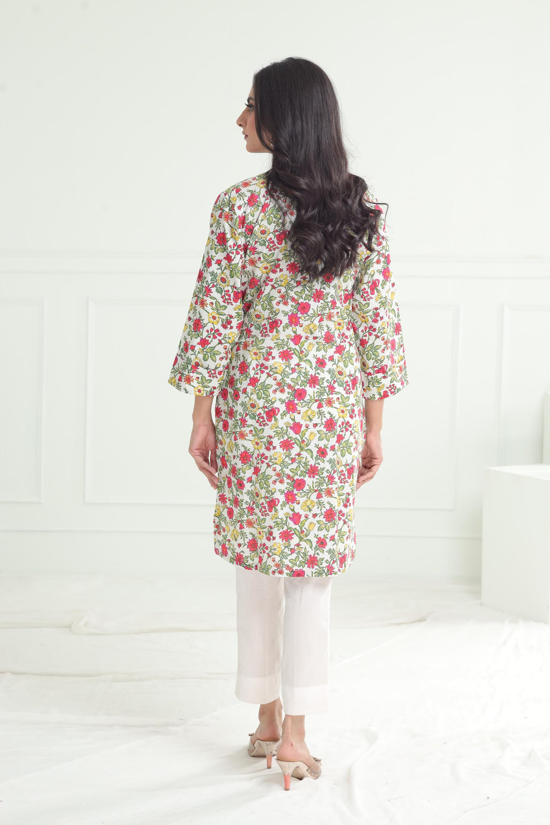 Khaddar White Kurti - Limelight