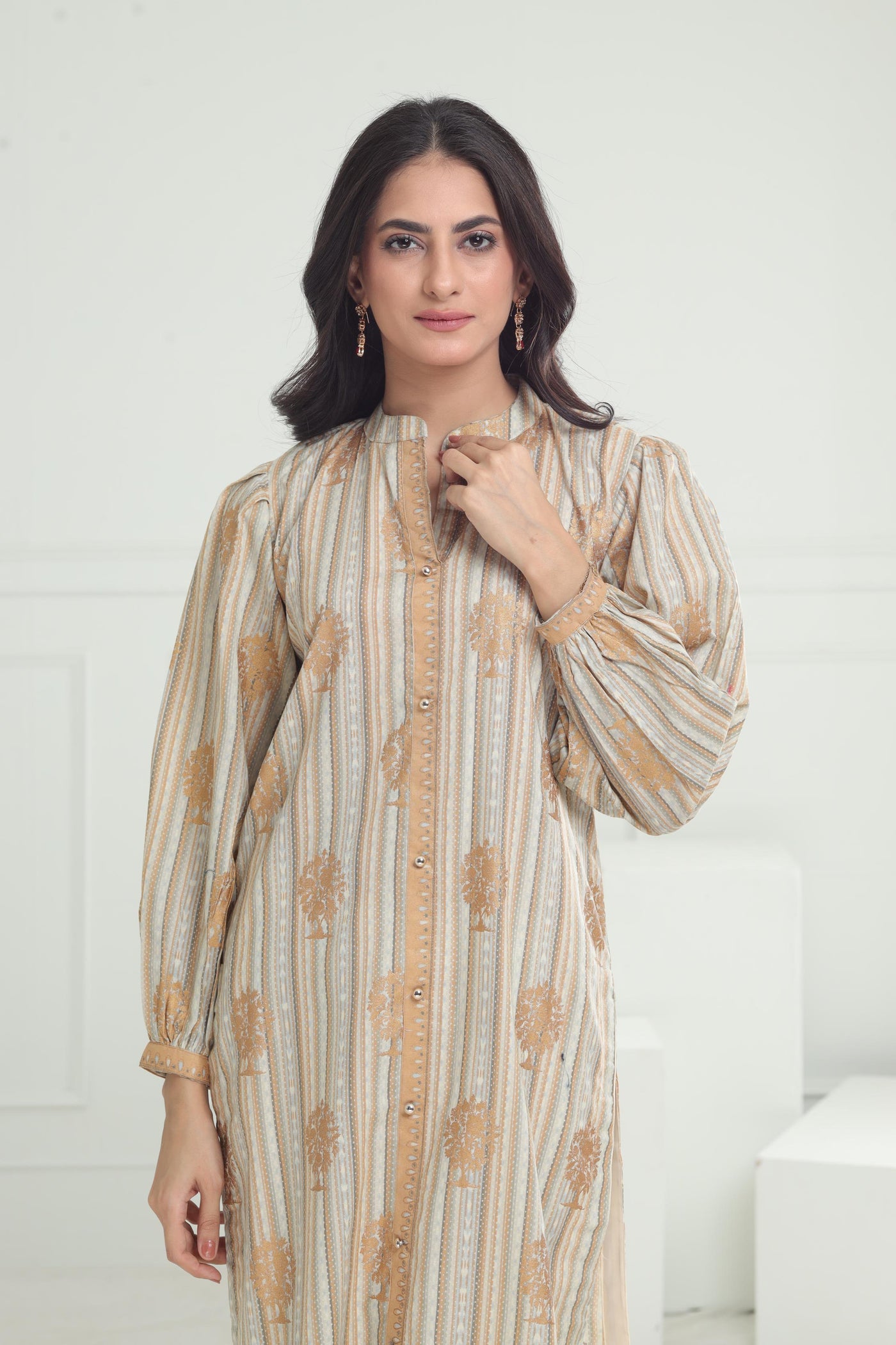 Khaddar Off White Kurti - Limelight