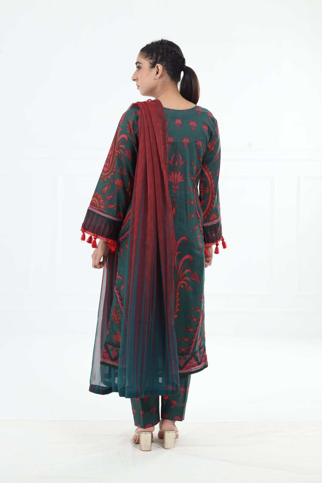 Design 1 - Jazmin Summer Basic Stitched