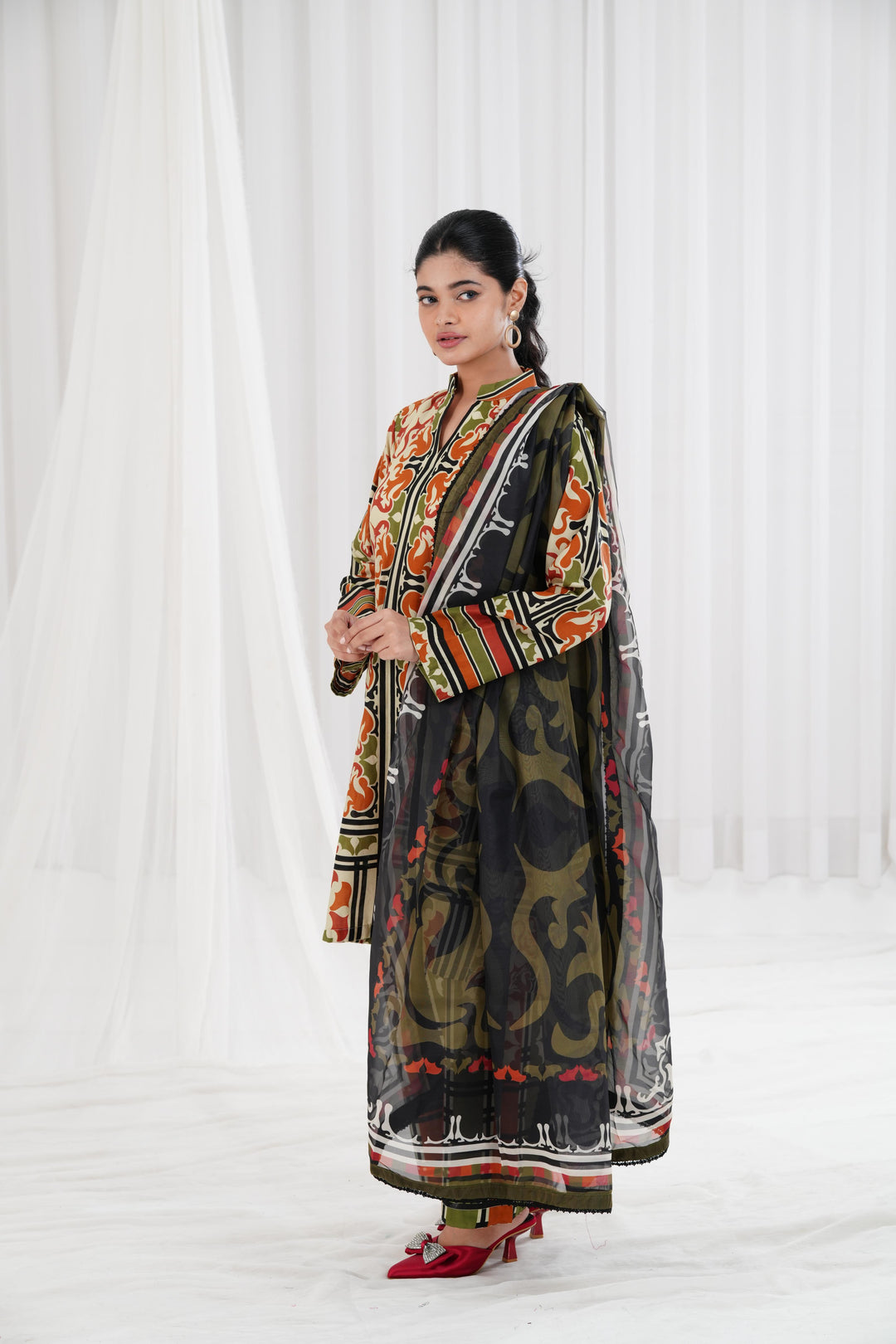 Digital Printed Lawn Multi Stitched Suit - Jazmin