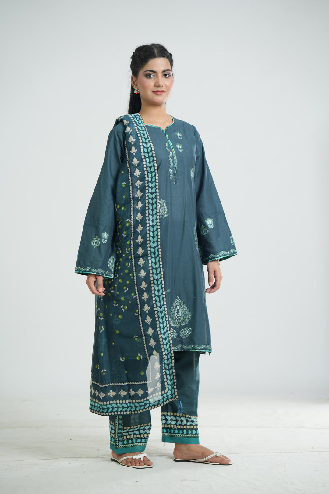 Lawn Zinc Stitched Suit - Jazmin