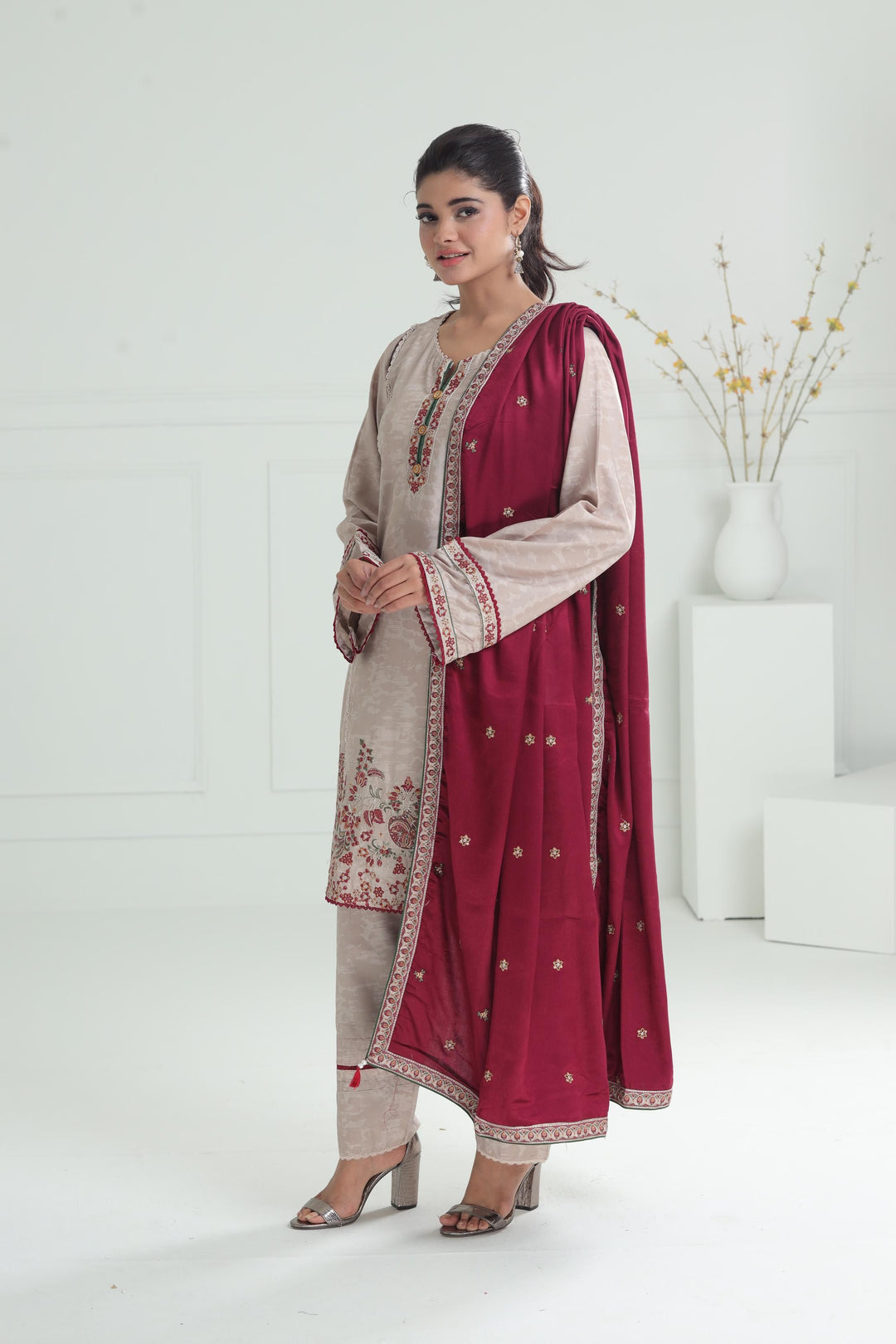 Viscose Skin Stitched Suit - Jazmin