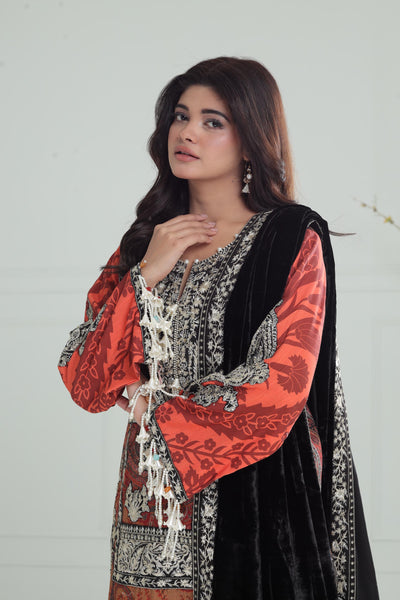 Design 7 - Sana Safinaz Velvet Luxury Stitched Collection