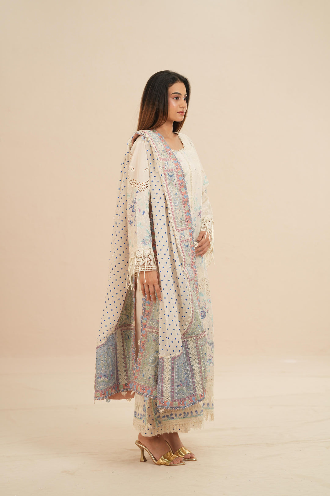 Veluna - Suffuse Embroidered Lawn Stitched