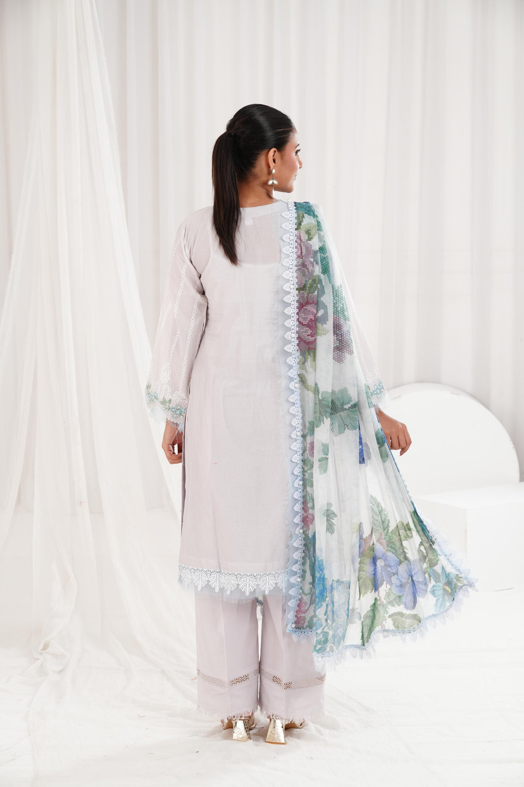 Design 2B - Sobia Nazir Vital Lawn Stitched