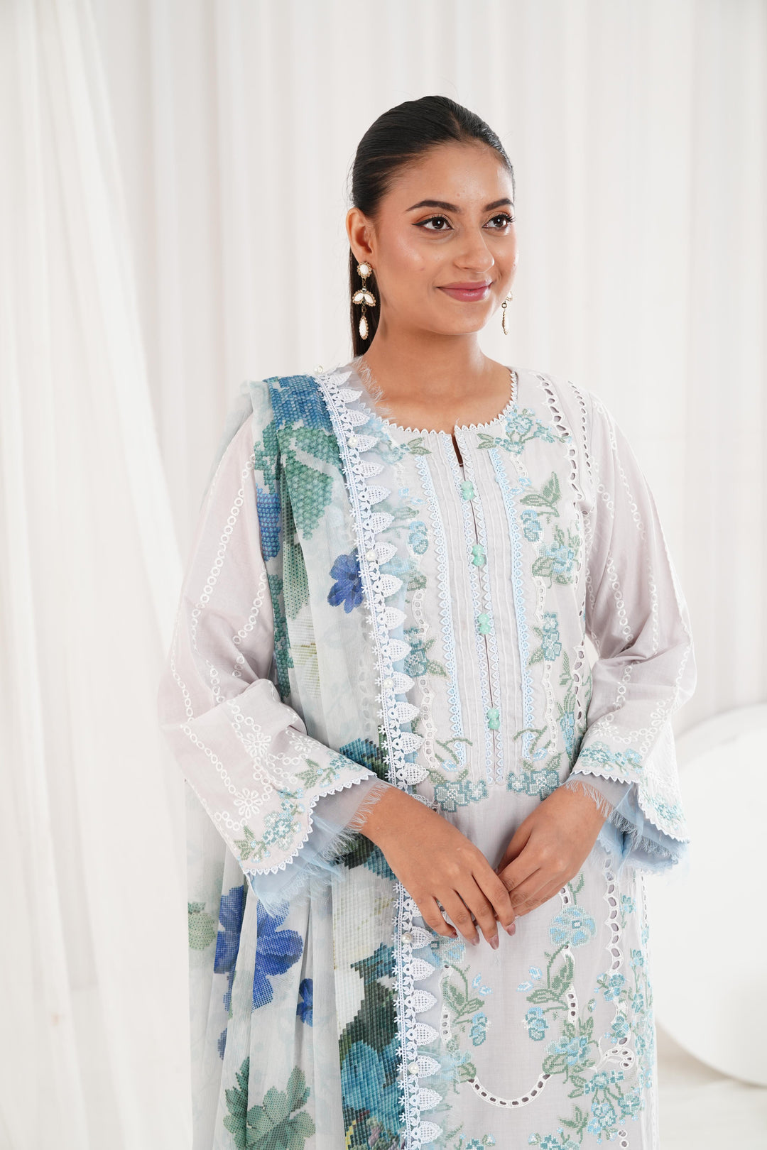 Design 2B - Sobia Nazir Vital Lawn Stitched