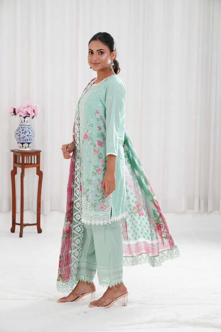 Design 4B - Sobia Nazir Vital Lawn Stitched