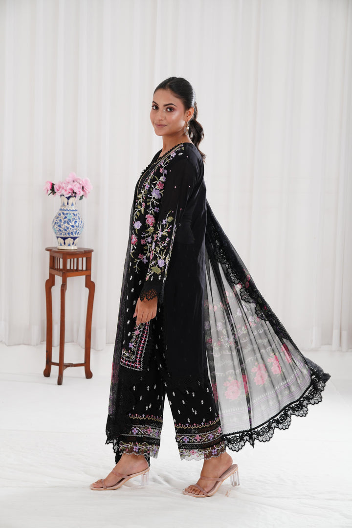 Design 5A - Sobia Nazir Vital Lawn Stitched