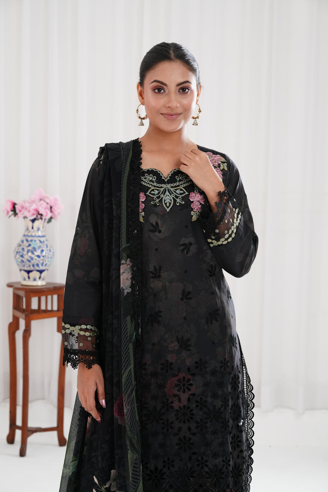 Design 8A - Sobia Nazir Vital Lawn Stitched