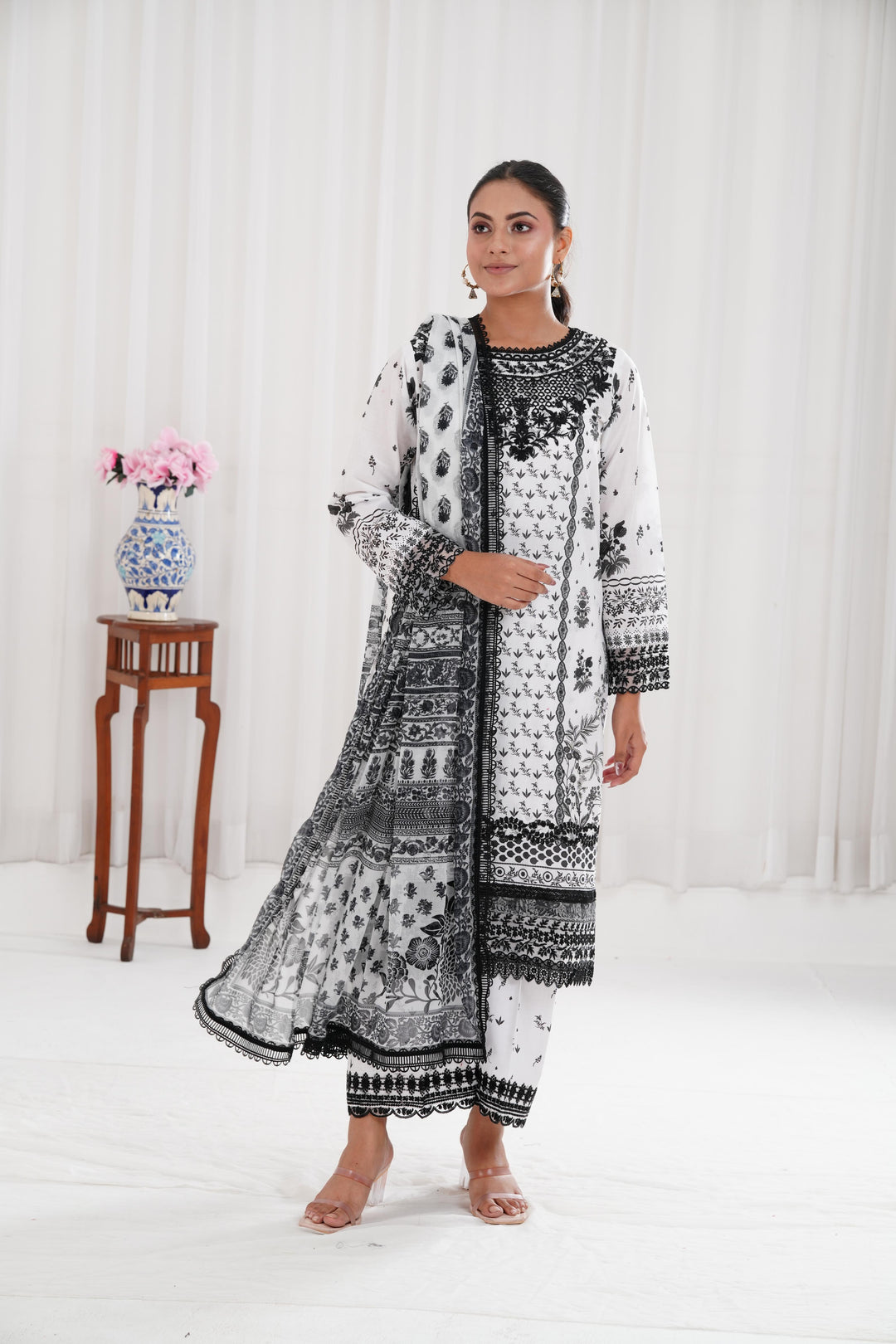 Design 10A - Sobia Nazir Vital Lawn Stitched