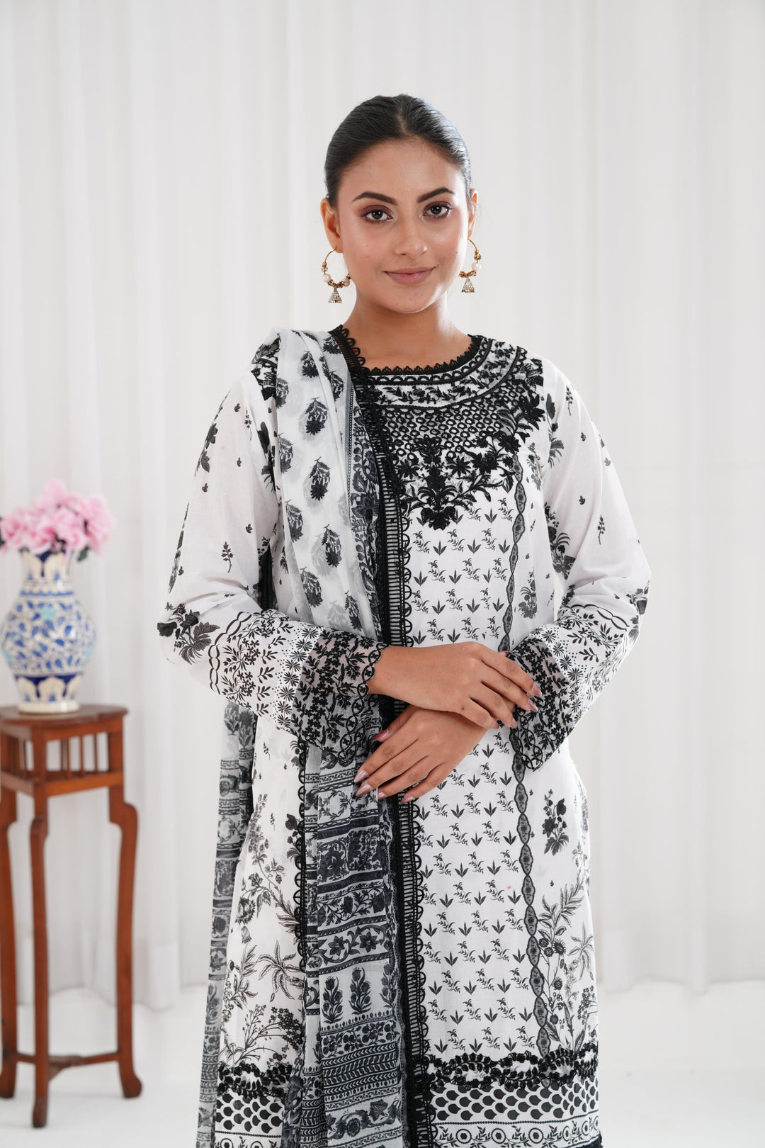 Design 10A - Sobia Nazir Vital Lawn Stitched