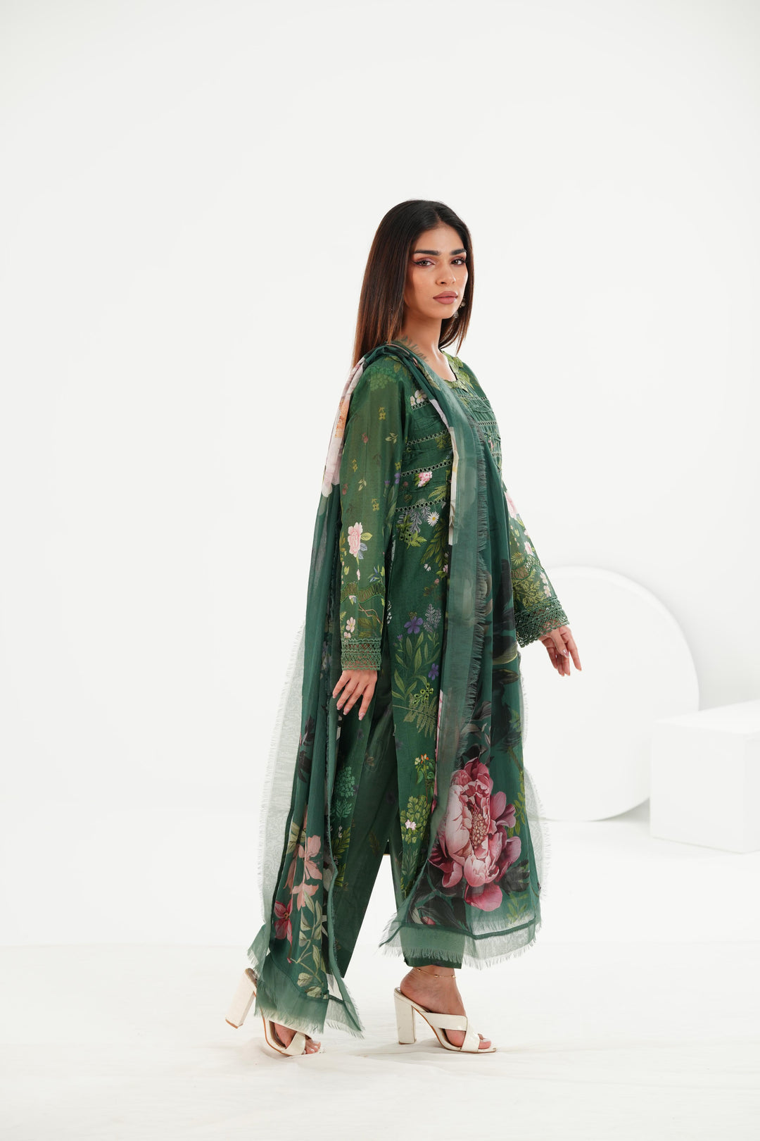 Design 5B - Sobia Nazir Vital Vol 2 Stitched