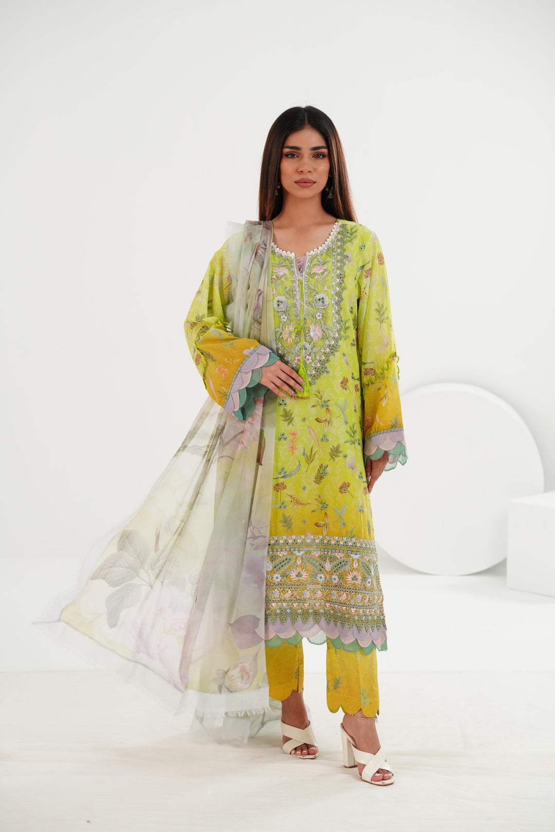 Design 6A - Sobia Nazir Vital Vol 2 Stitched