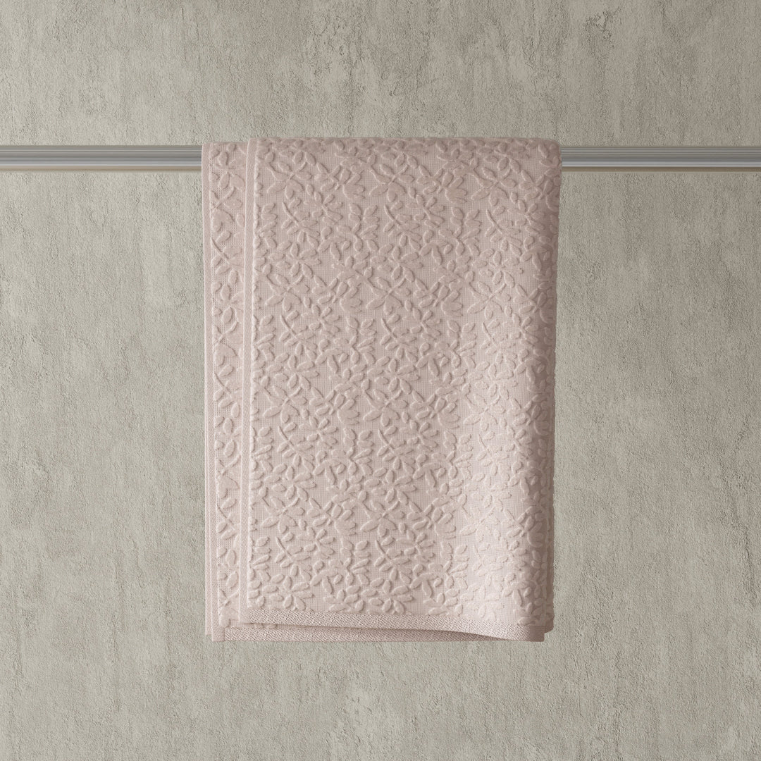 Vantona Luxury Leaf Jacquard Cotton Towel – Pink