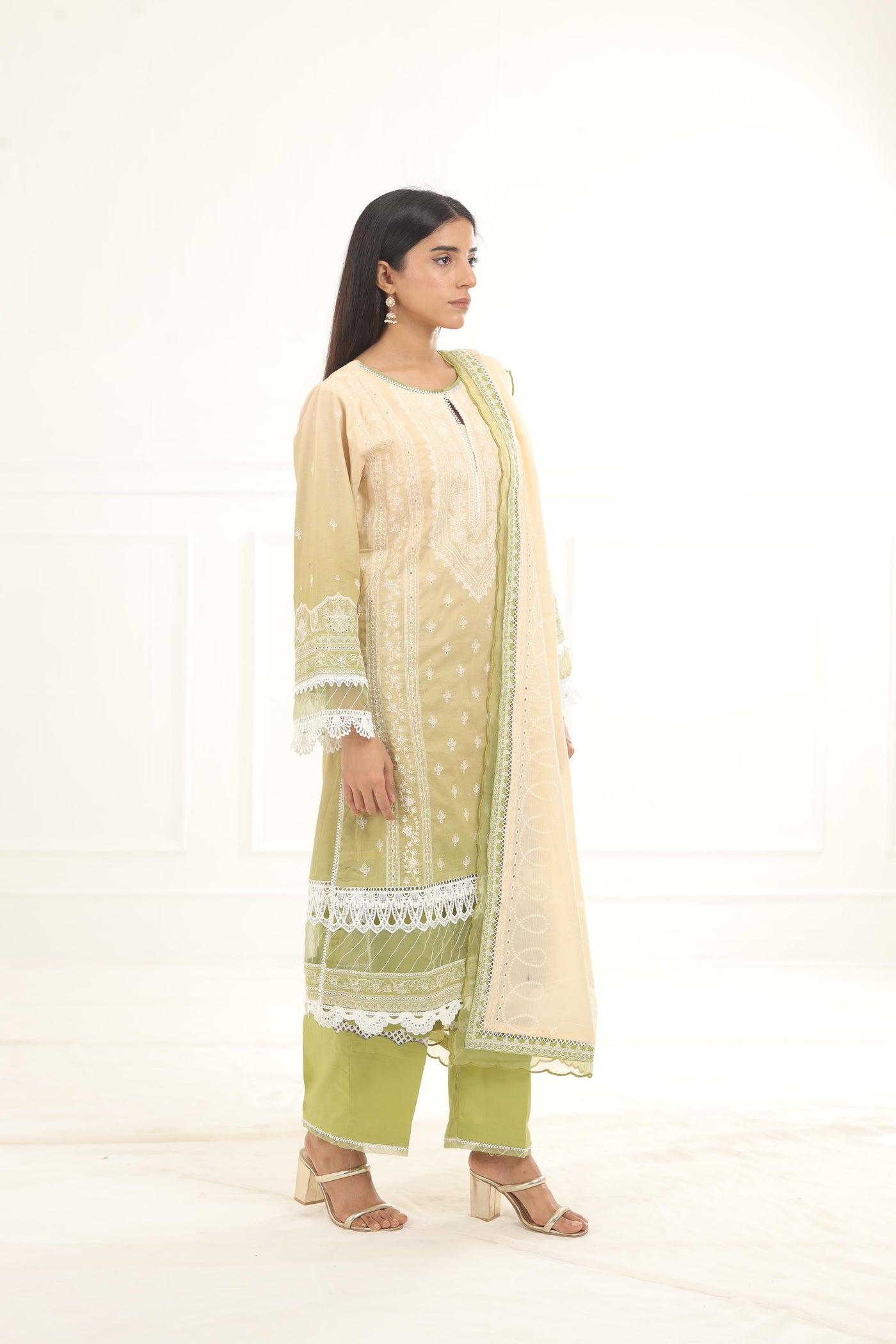 Embroidered Chikankari Yellow Stitched Suit - Zellbury