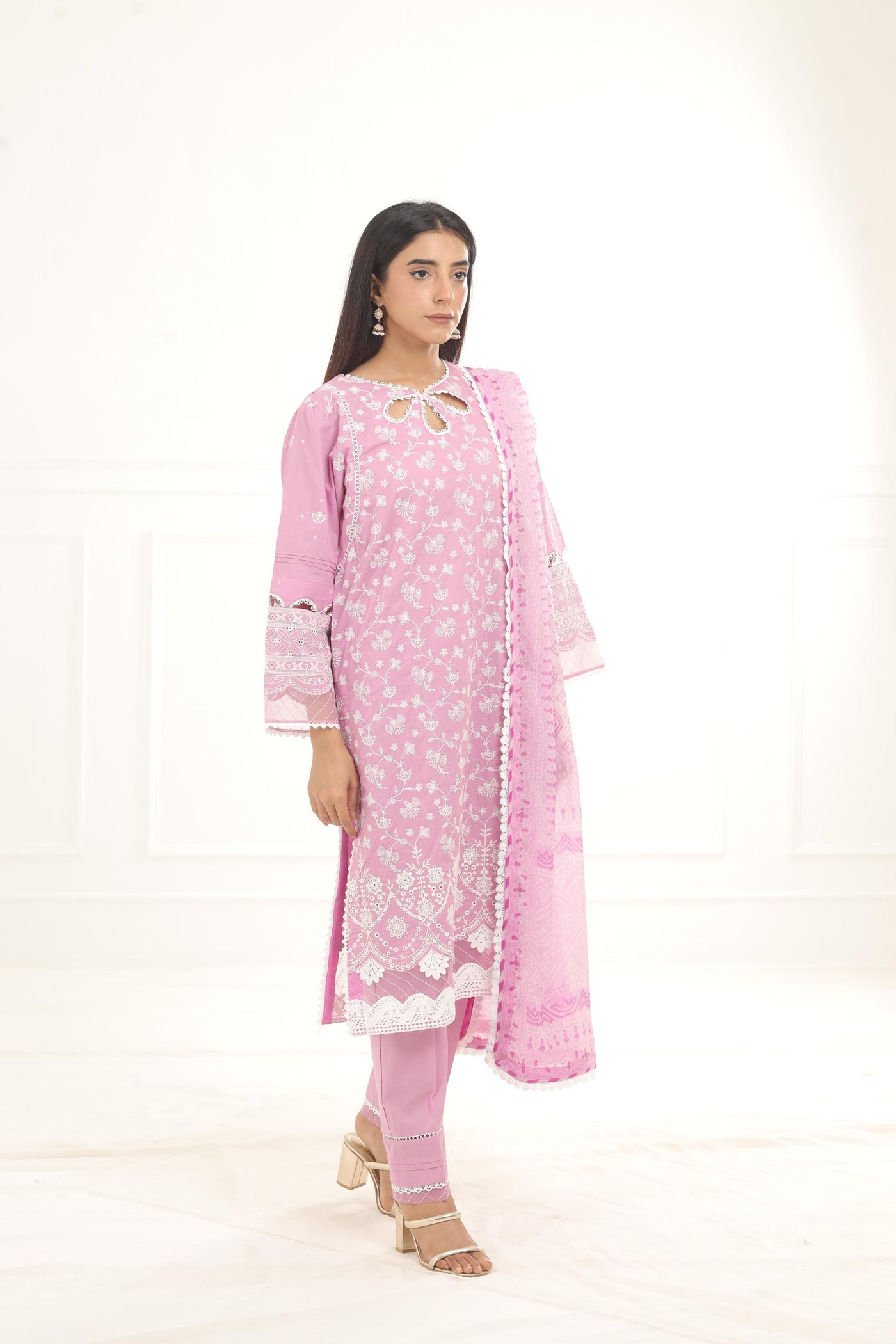 Embroidered Chikankari Pink Stitched Suit - Zellbury