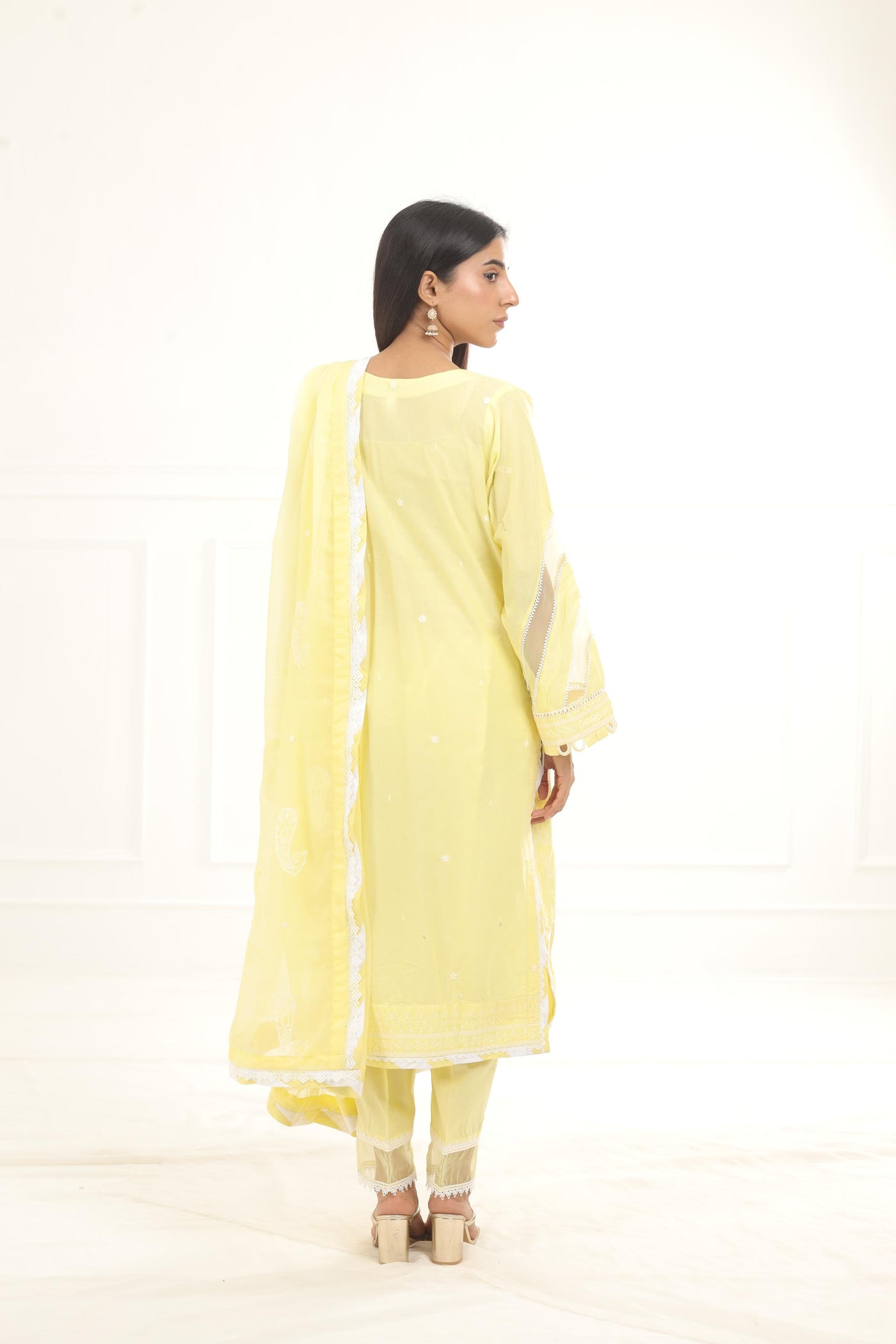 Embroidered Chikankari Yellow Stitched Suit - Zellbury