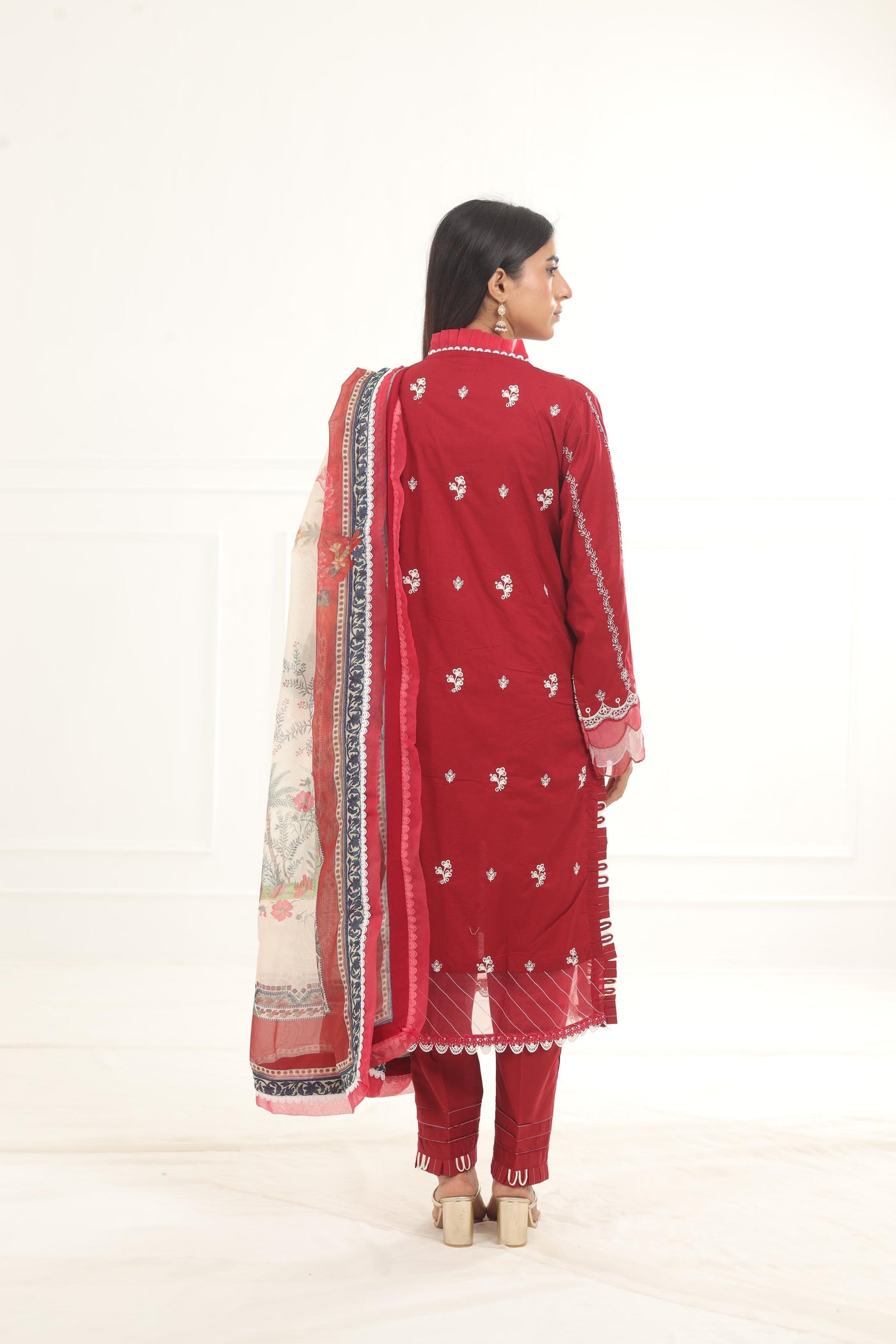 Embroidered Chikankari Red Stitched Suit - Zellbury