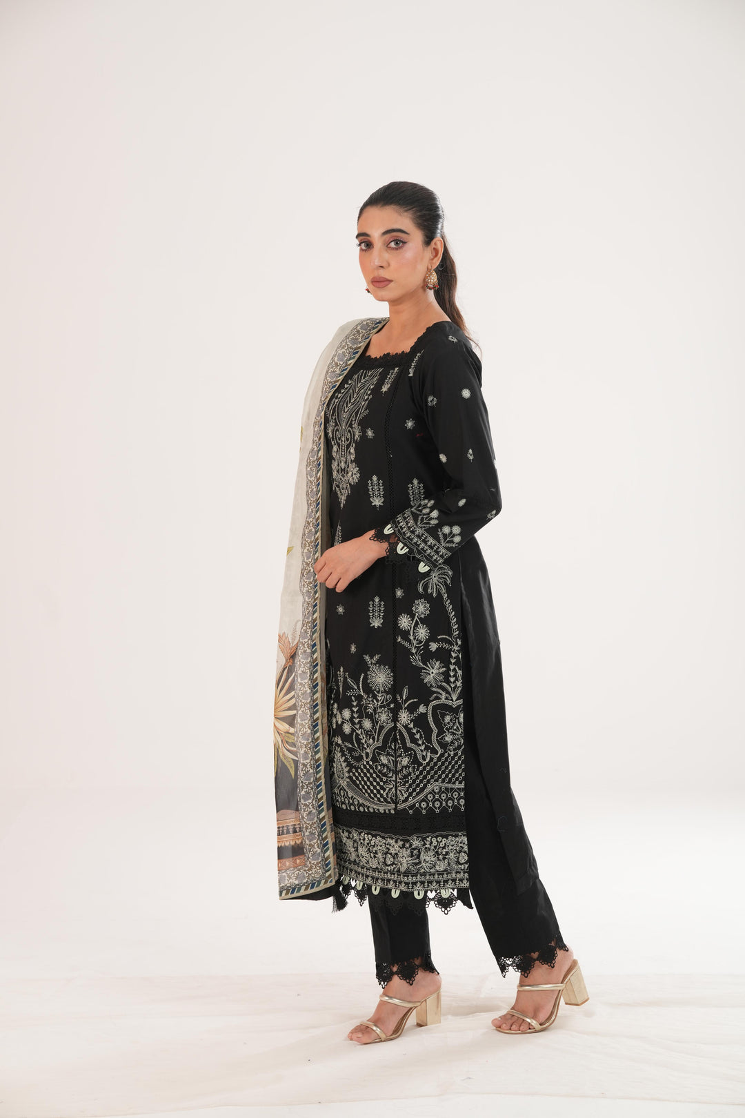Embroidered Lawn Black Stitched Suit - Zellbury