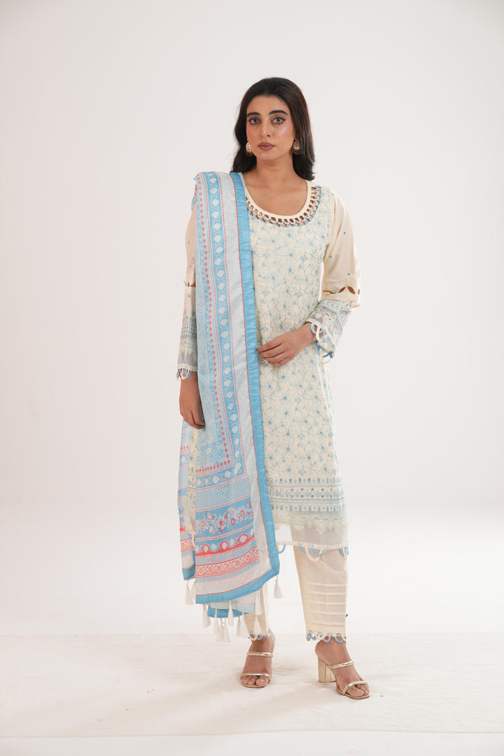 Embroidered Lawn Off White Stitched Suit - Zellbury