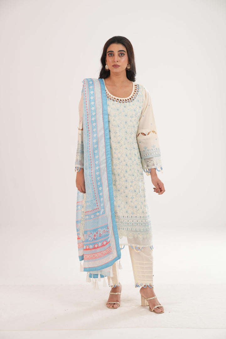 Embroidered Lawn Off White Stitched Suit - Zellbury