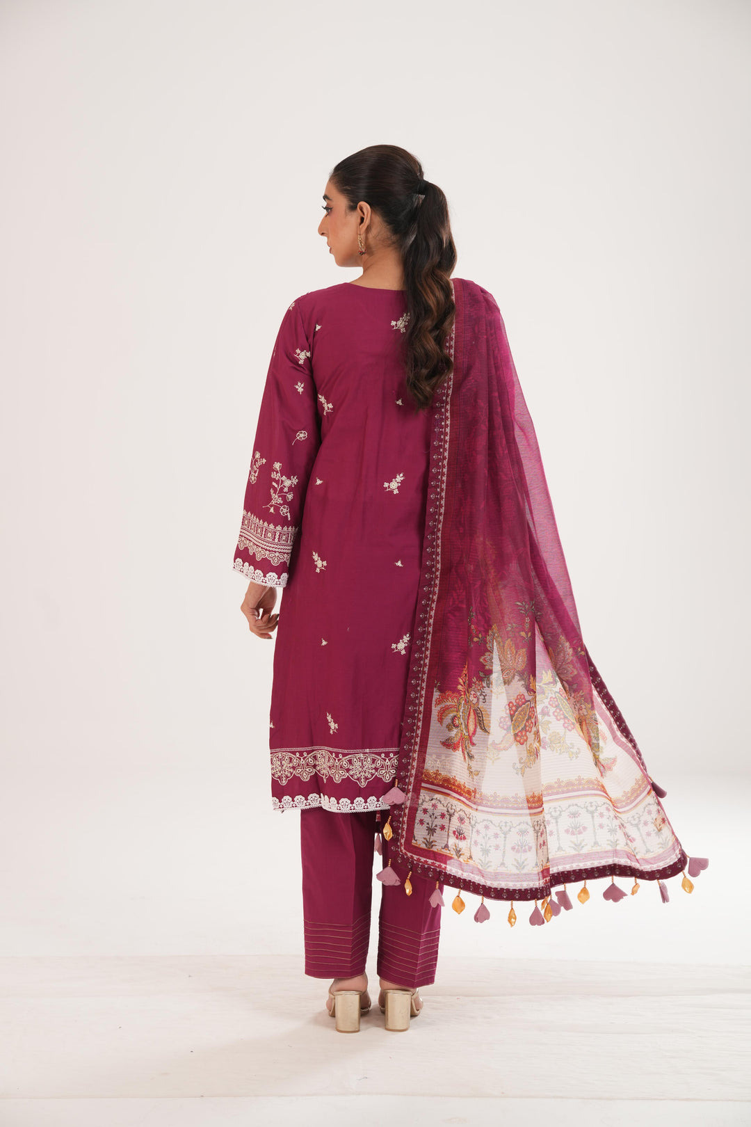 Embroidered Lawn Magenta Stitched Suit - Zellbury