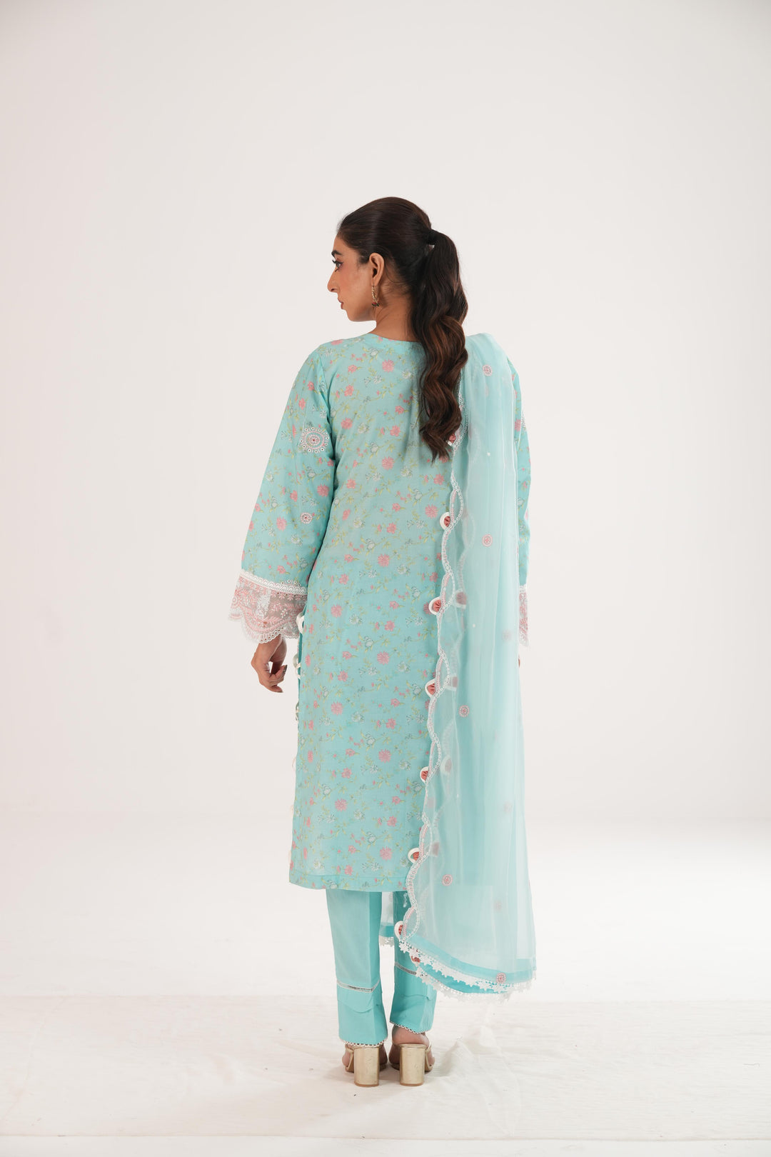 Embroidered Lawn Aqua Stitched Suit - Zellbury