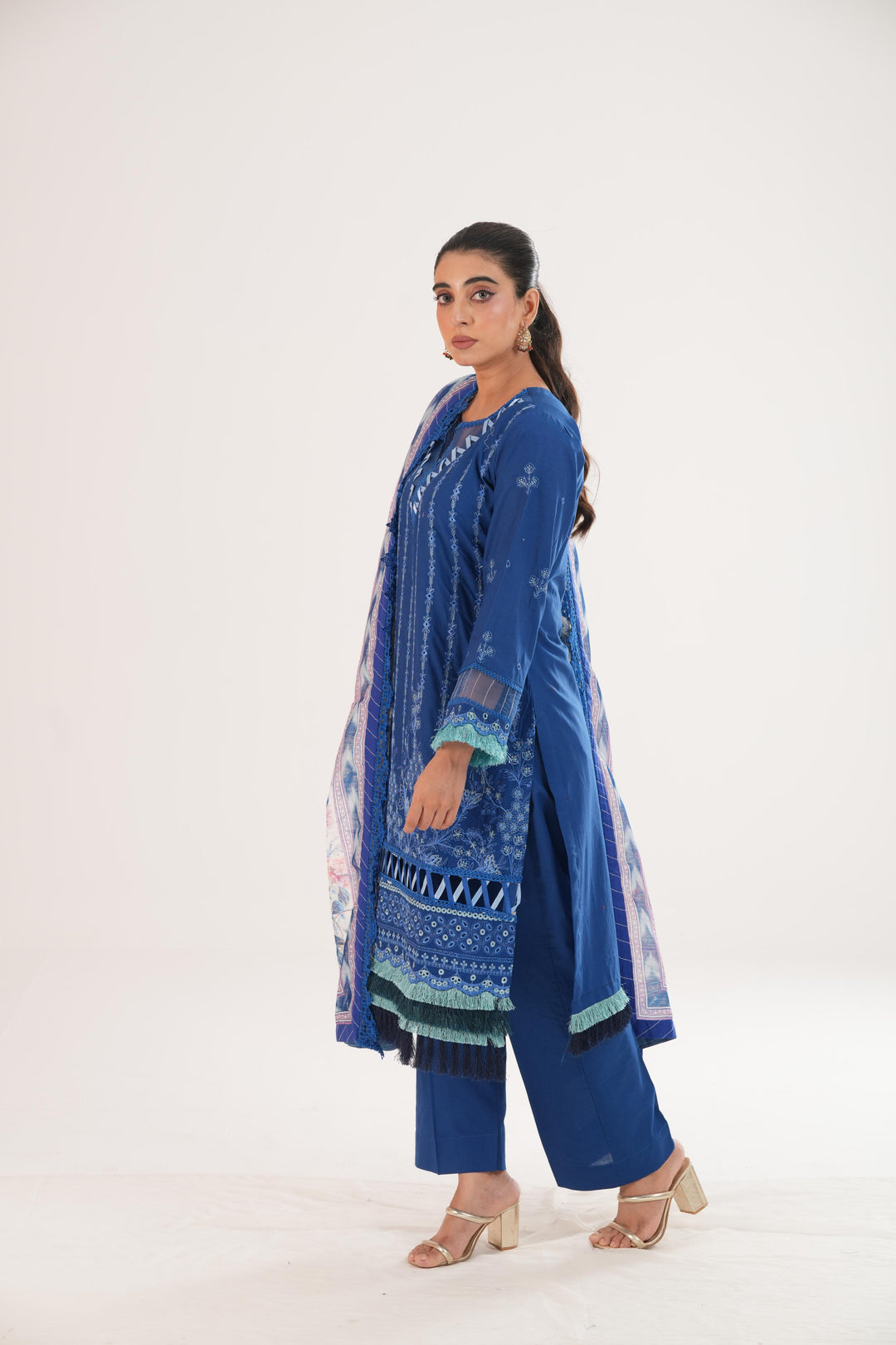 Embroidered Lawn Blue Stitched Suit - Zellbury
