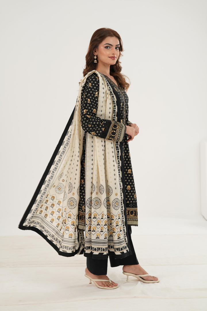 Lawn Black Stitched Suit - Zellbury