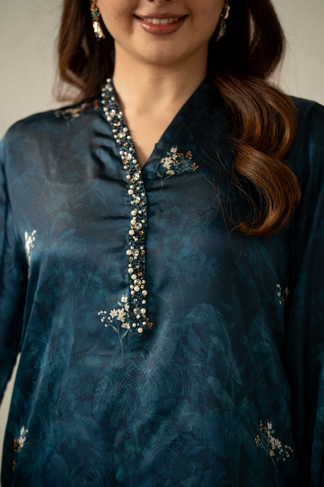 Embellished Silk Teal Stitched Suit - Zeen