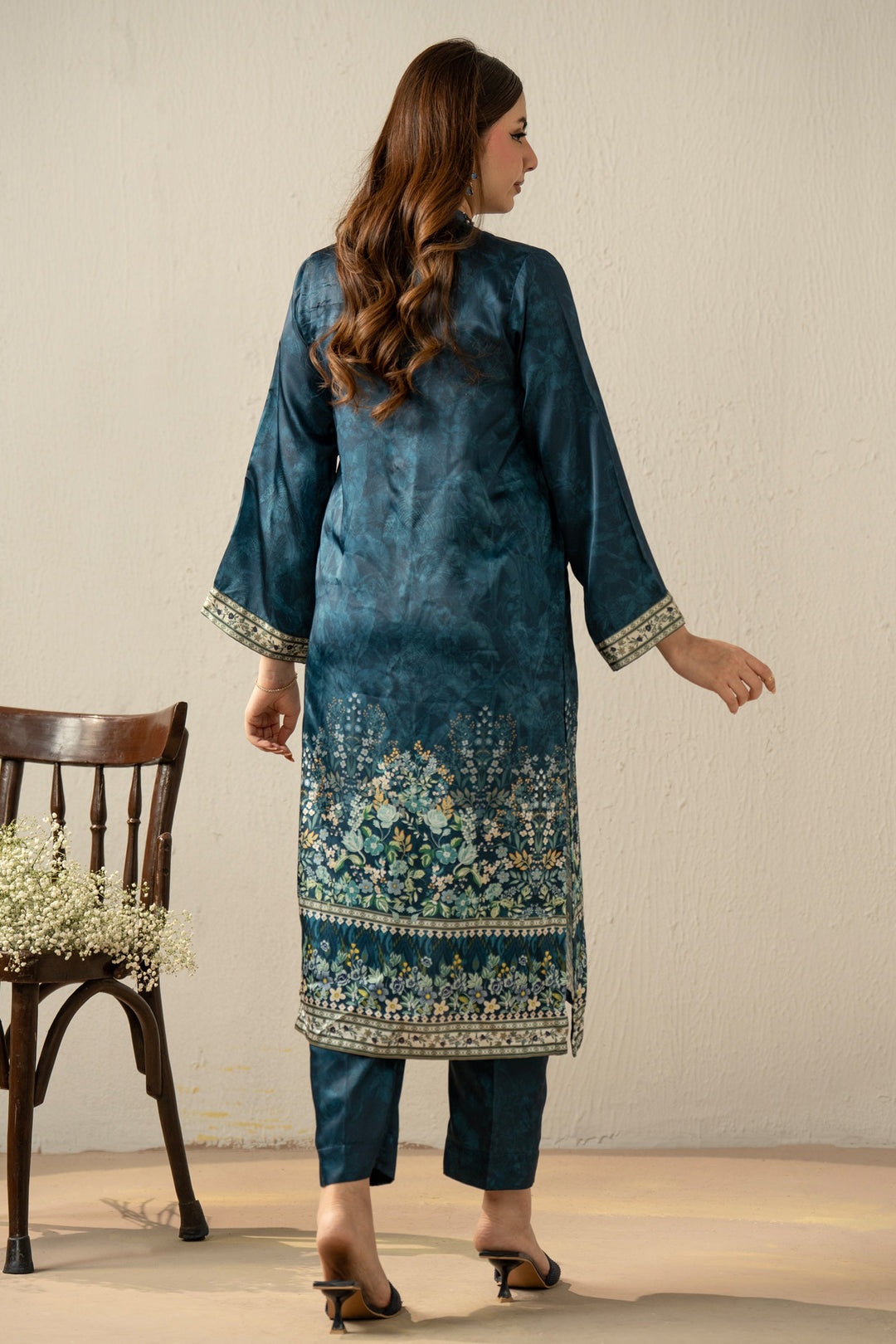 Embellished Silk Teal Stitched Suit - Zeen