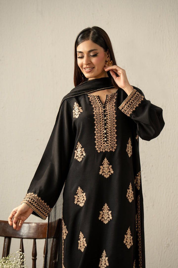 Embroidered Oak Silk Black Stitched Suit - Zeen