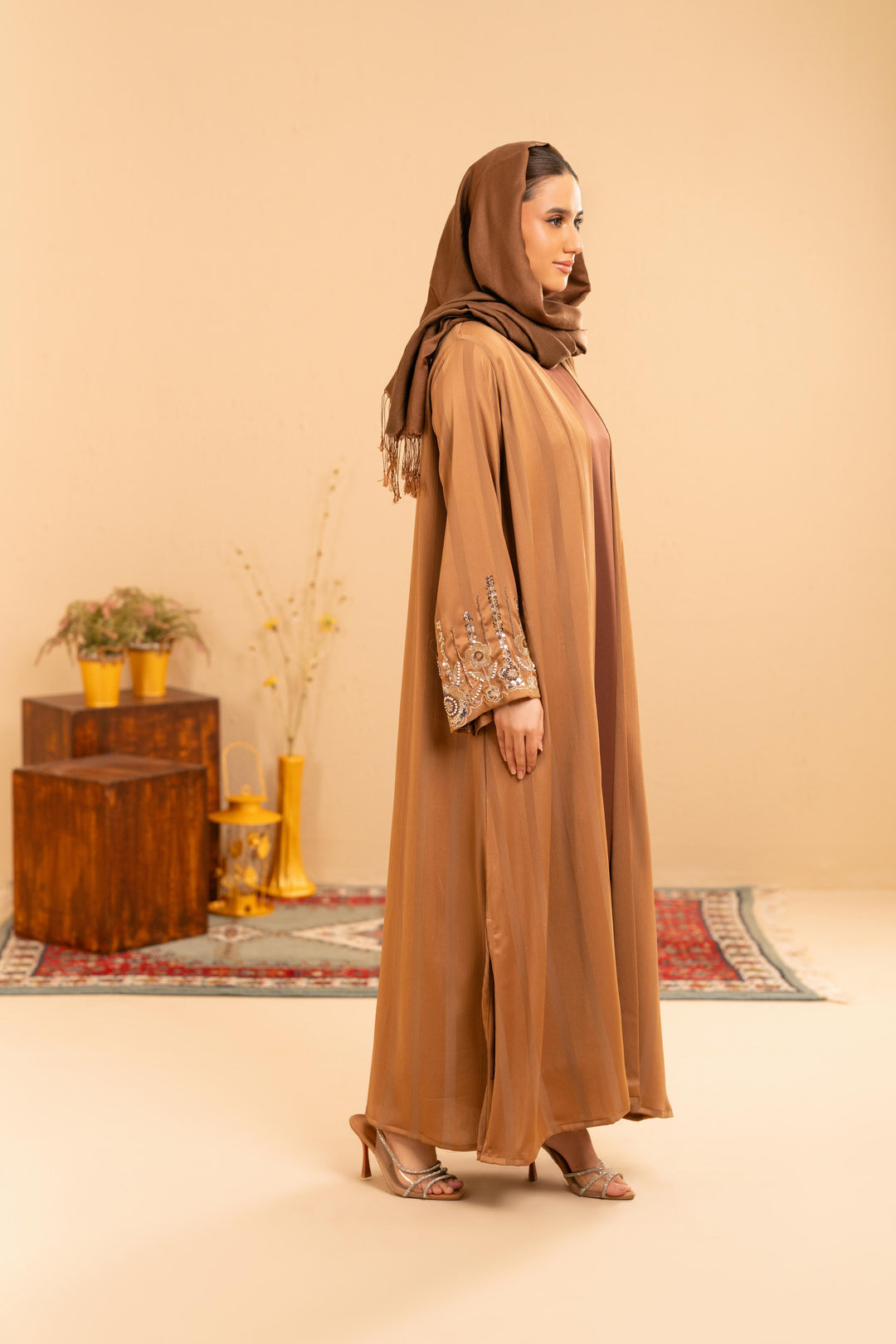 Arvia Satin Abaya
