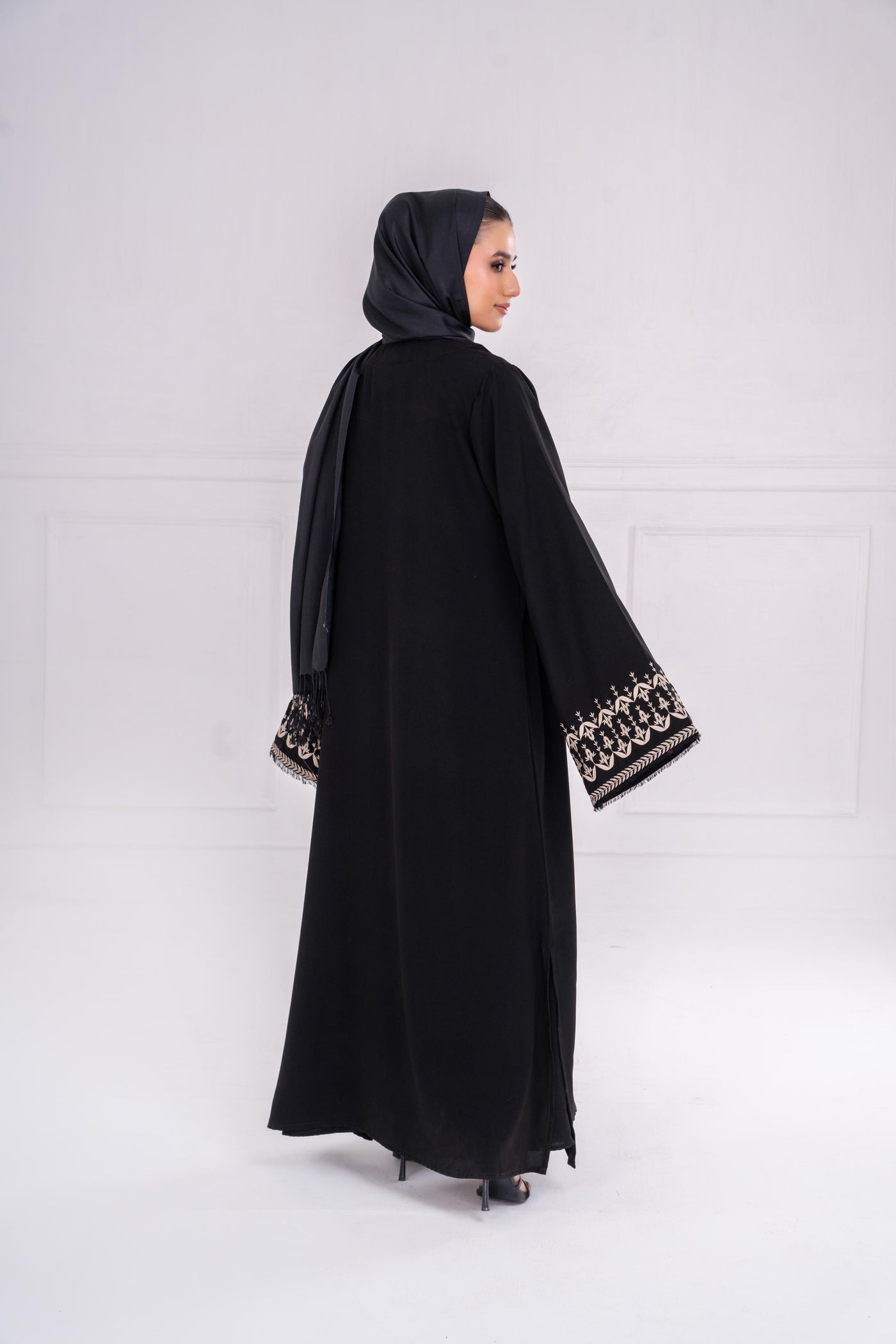 Bahira Open Abaya