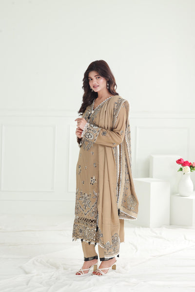 Suzani - Winter Stitched - Zaha by Khadijah Shah
