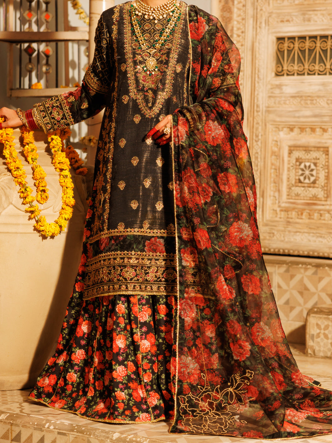 Mesuri Net Black Stitched Suit - Almirah