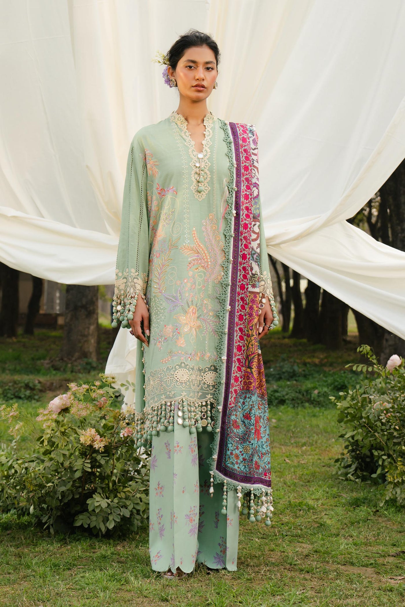 Embroidered Slub Lawn Light Green Stitched Suit - Sana Safinaz