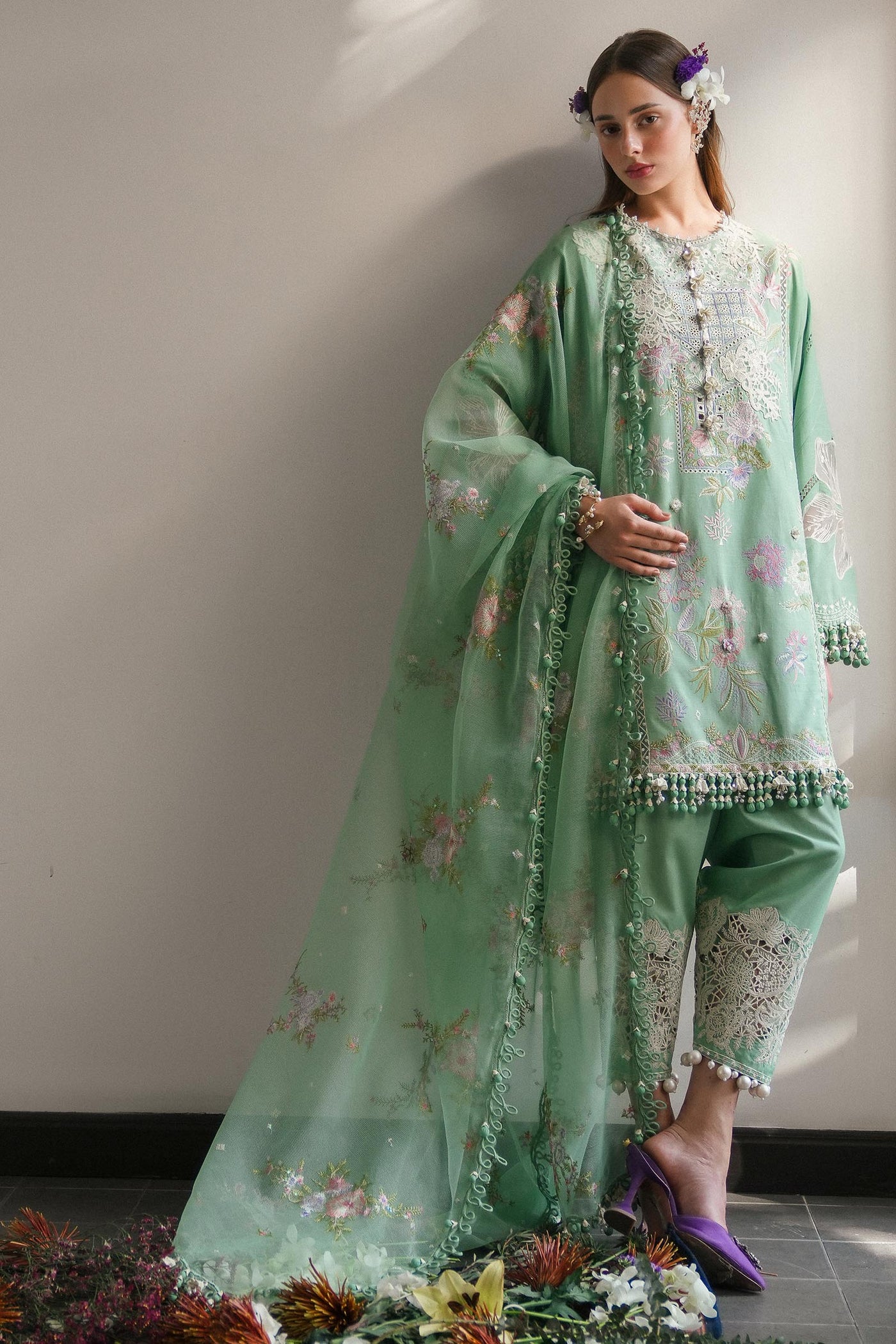 Embroidered Slub Lawn Light Green Stitched Suit - Sana Safinaz