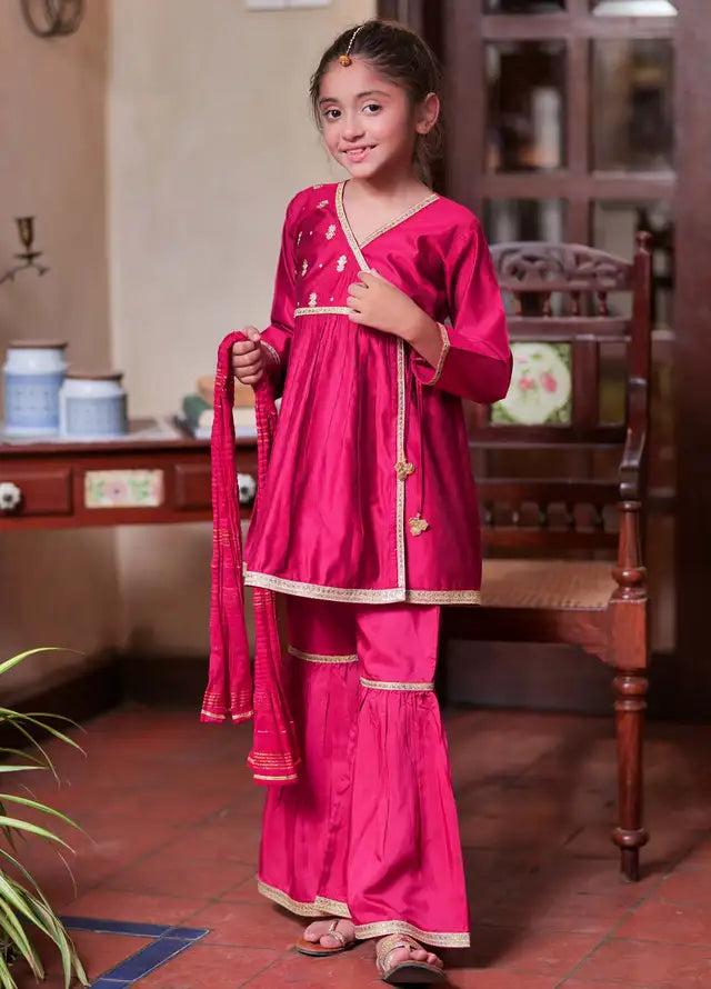 Yarn Shocking Pink &  Gold Stitched Suit - Senorita