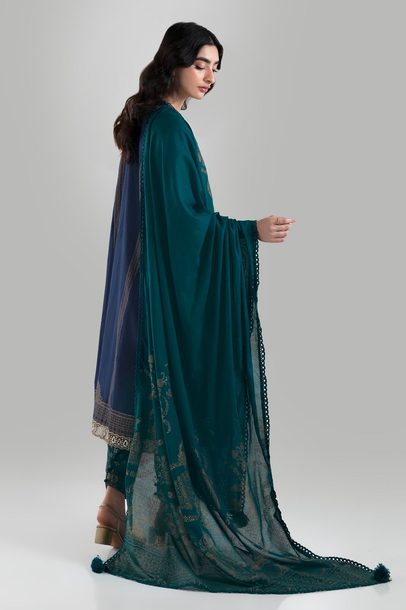 Lawn Navy Blue Stitched Suit - Sana Safinaz