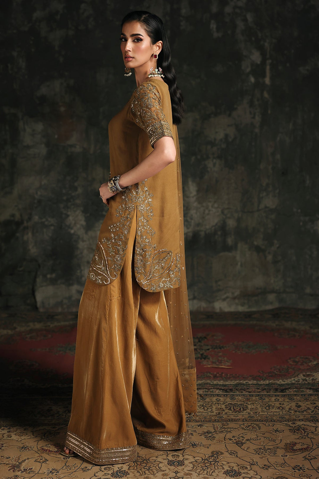 Chiffon Skin Stitched Suit - Charizma