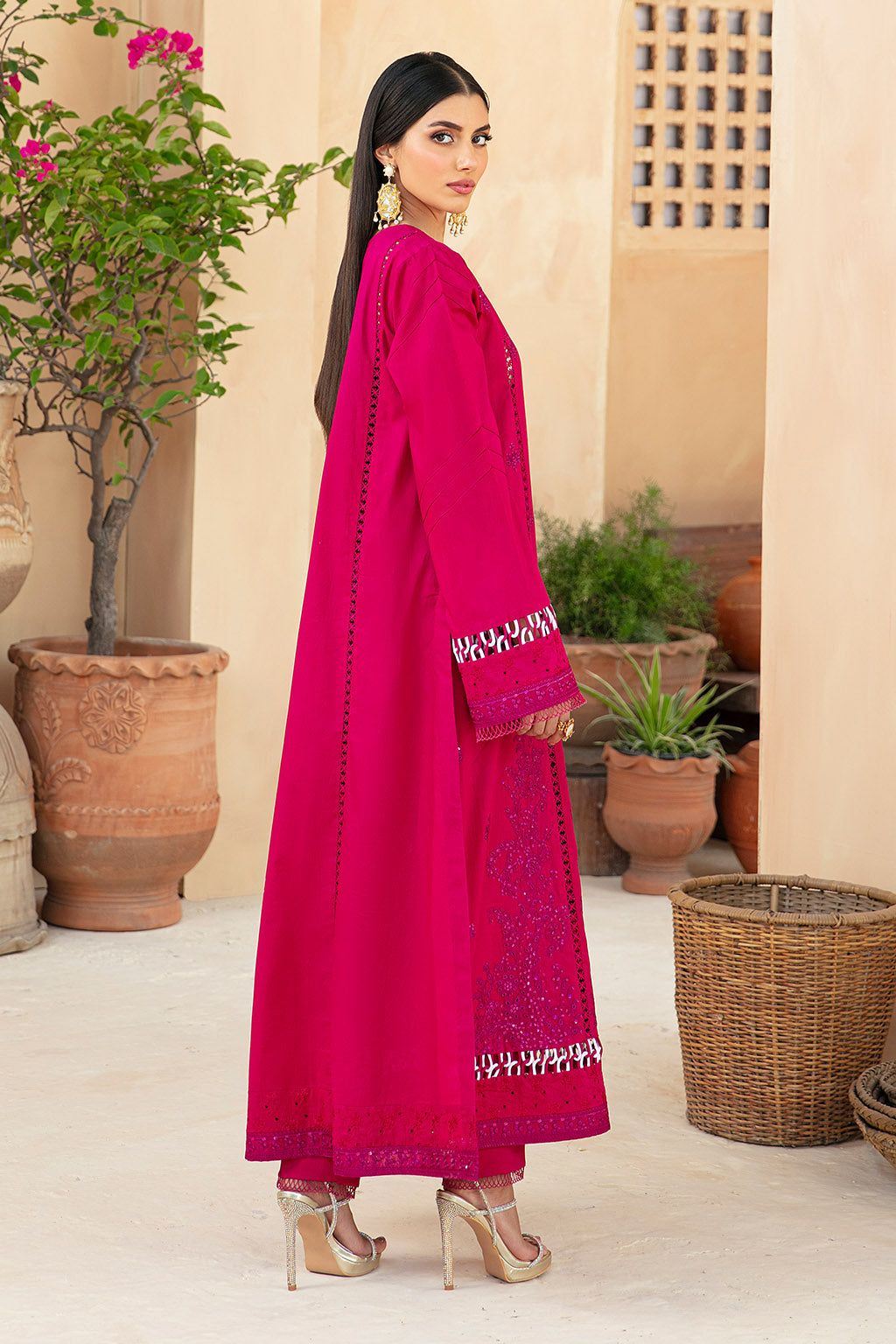 LA-22 - Vanya Laleh Collection